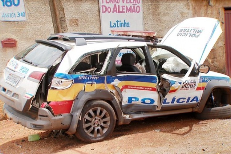 https://radiomodaorioverde.com.br/uploads/news/Militares feridos após viatura ser atingida por criminosos em fuga permanecem em observação em Uberlândia