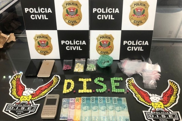 https://radiomodaorioverde.com.br/uploads/news/Rapaz é preso após ser flagrado com comprimidos de ecstasy em Jales