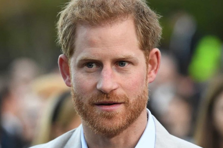 https://radiomodaorioverde.com.br/uploads/news/Harry desafiou a rainha ao anunciar que se afastará da família real