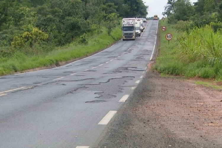 https://radiomodaorioverde.com.br/uploads/news/Recuperação da MGC-497 entre Uberlândia e Prata deve começar em março
