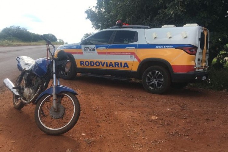 https://radiomodaorioverde.com.br/uploads/news/Itapagipe: Rapaz em moto com chassi raspado tenta fugir de abordagem na MG-255