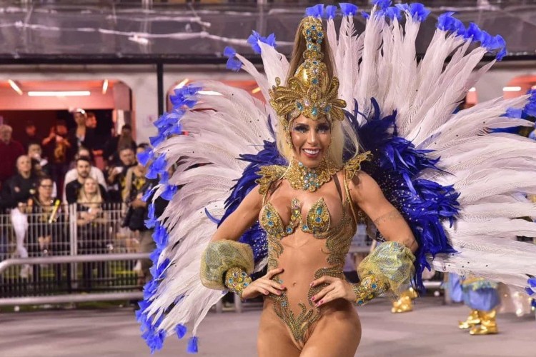 https://radiomodaorioverde.com.br/uploads/news/Águia de Ouro: Tati Minerato diz ser pé quente após título do Carnaval