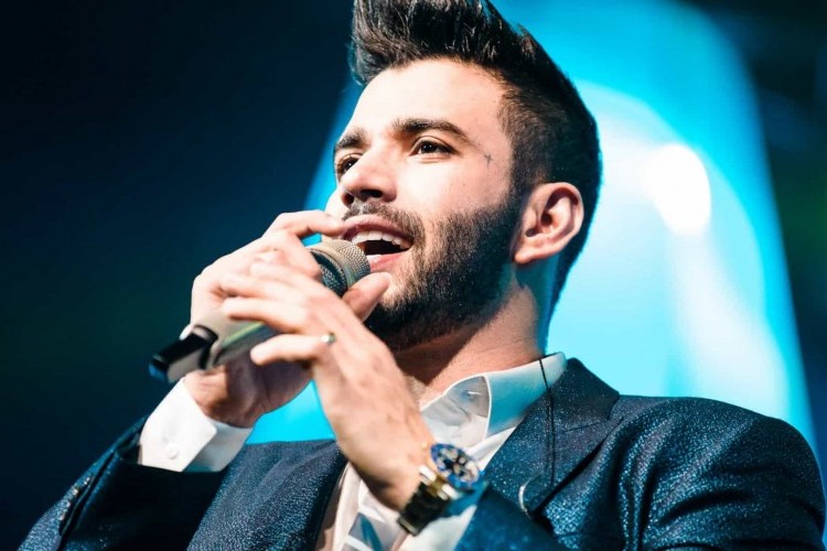 https://radiomodaorioverde.com.br/uploads/news/Fã de Gusttavo Lima desmaia em palco durante show
