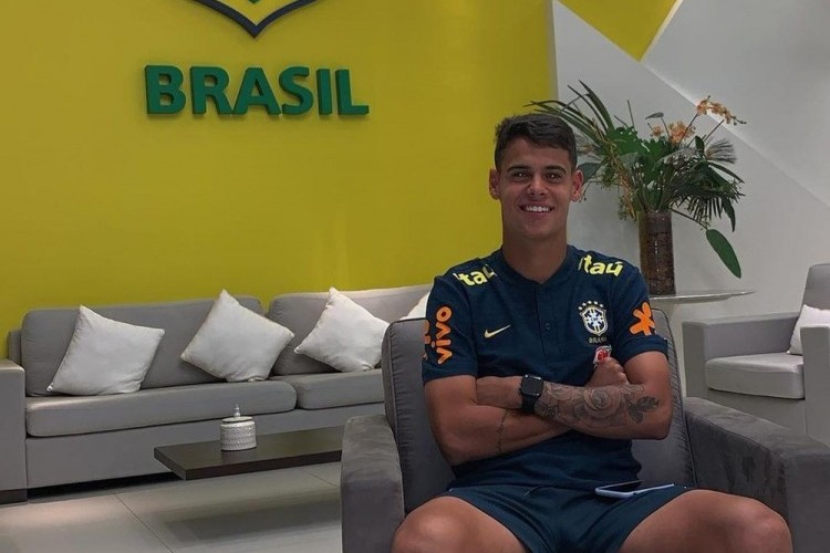https://radiomodaorioverde.com.br/uploads/news/Em fim de contrato com o Flamengo, zagueiro sub-20 é convocado por Tite para treinos da Seleção nos EUA