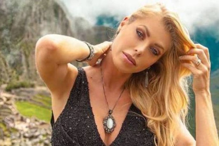 https://radiomodaorioverde.com.br/uploads/news/Modelo Caroline Bittencourt está desaparecida no litoral de SP