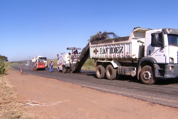 https://radiomodaorioverde.com.br/uploads/news/MGC-497: poeira e ausência de sinalização exigem mais cuidado dos motoristas durante obra entre Uberlândia e Prata