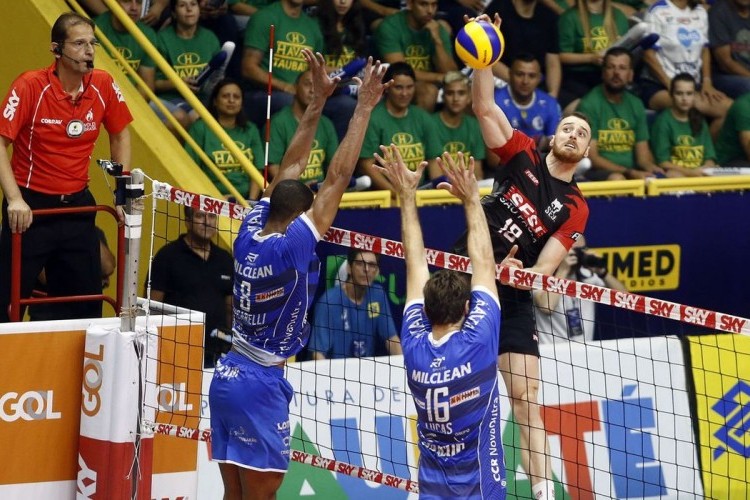 https://radiomodaorioverde.com.br/uploads/news/Covid-19 - Superliga Masculina segue paralisada por mais 30 dias